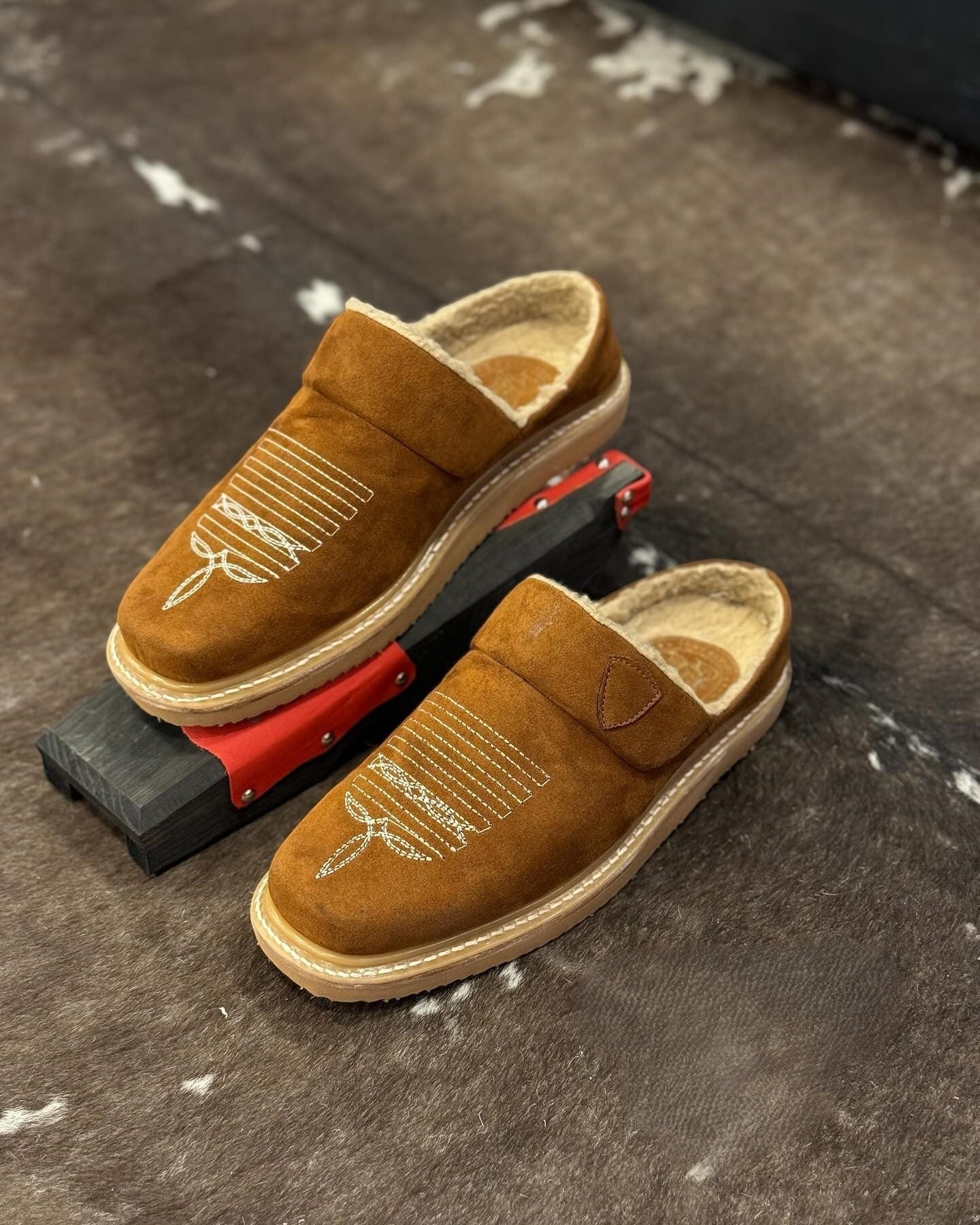 3 COLORS OF DENIM SLIPPERS