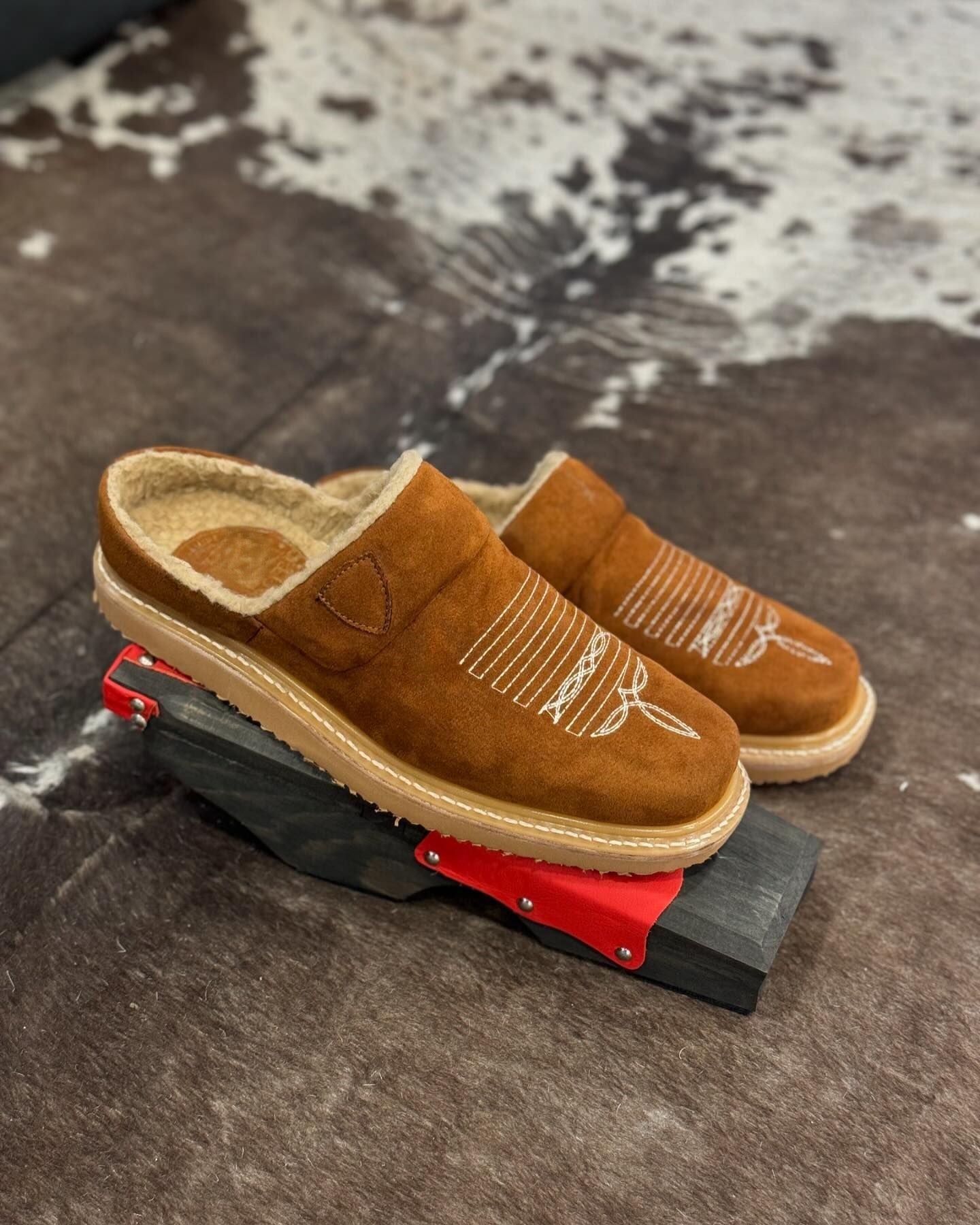 3 COLORS OF DENIM SLIPPERS