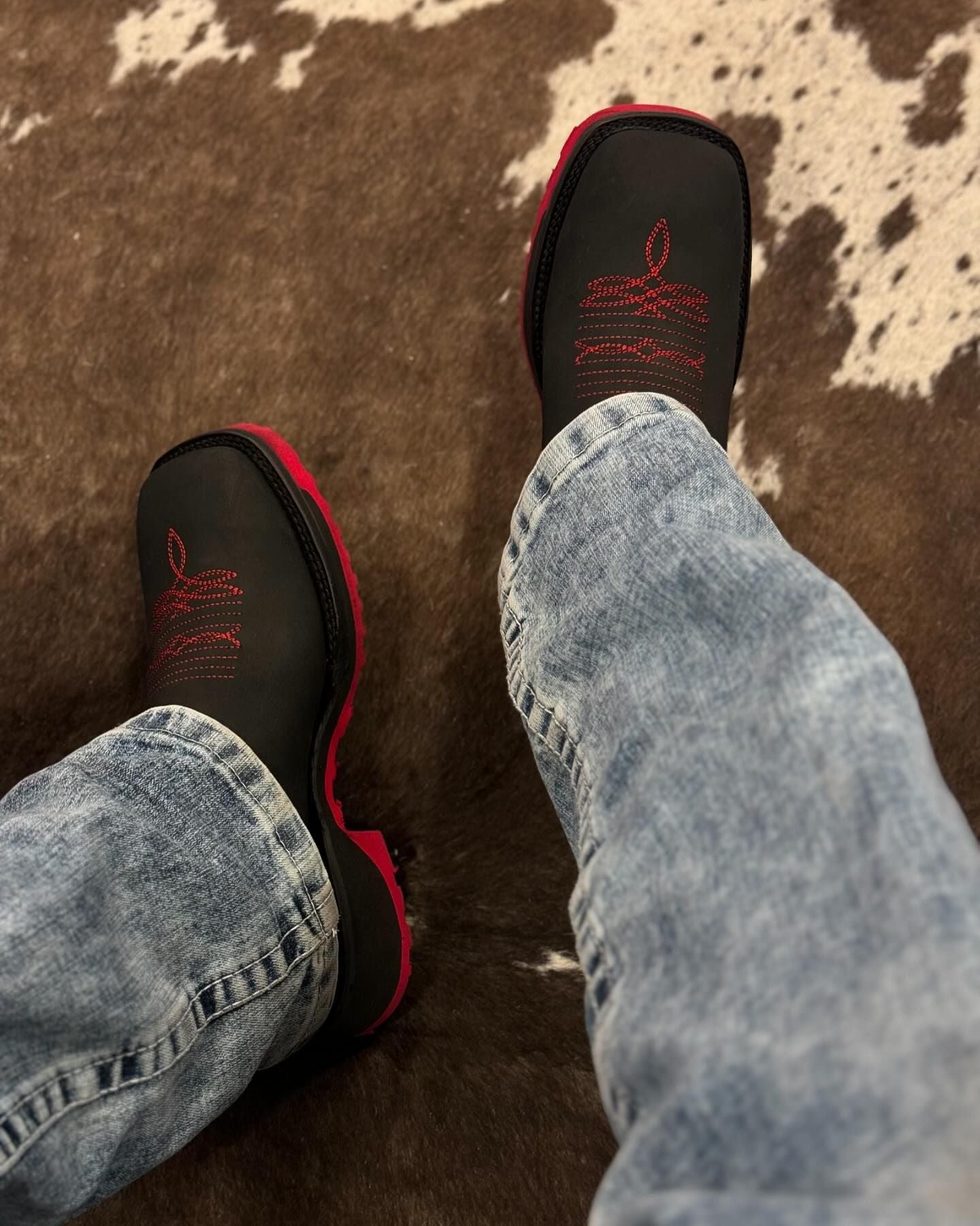 MEN SQUARE TOE WESTERN BOOTS