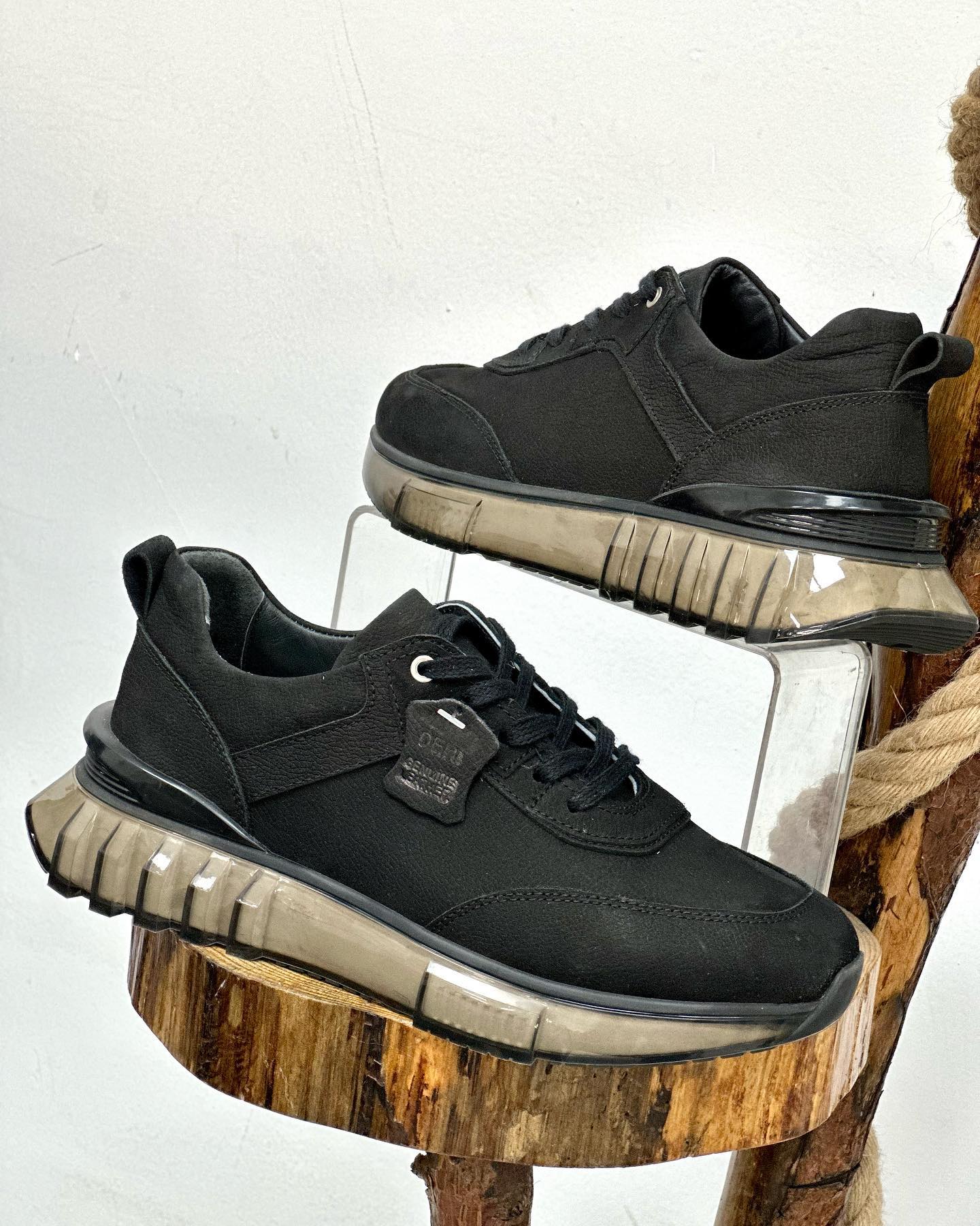 Vintage Look Suede Leather Sneakers