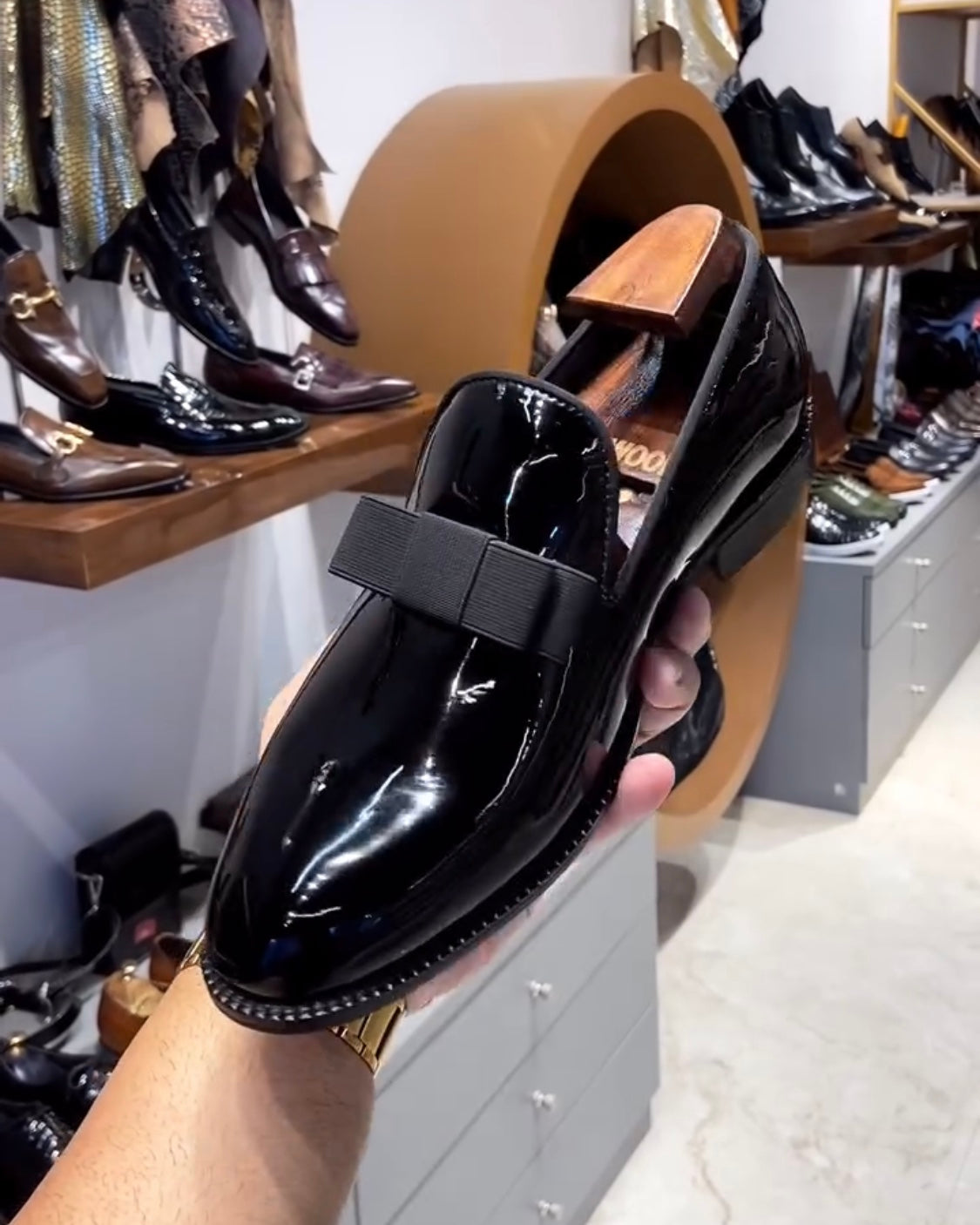 Elegant Bow Glossy Leather Men's Dress Shoes