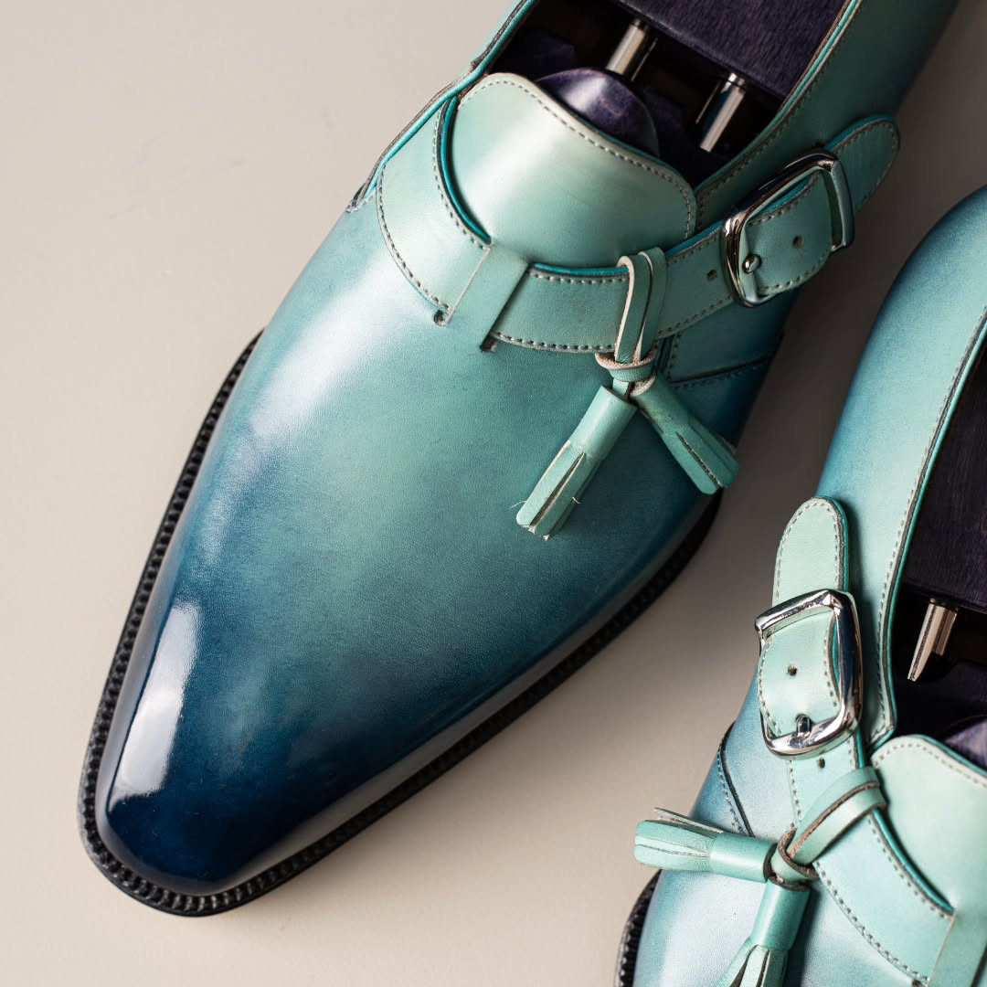 Hand-painted pigmented cowhide shoes - Inspired by the sky blue glazed Jun porcelain fragments