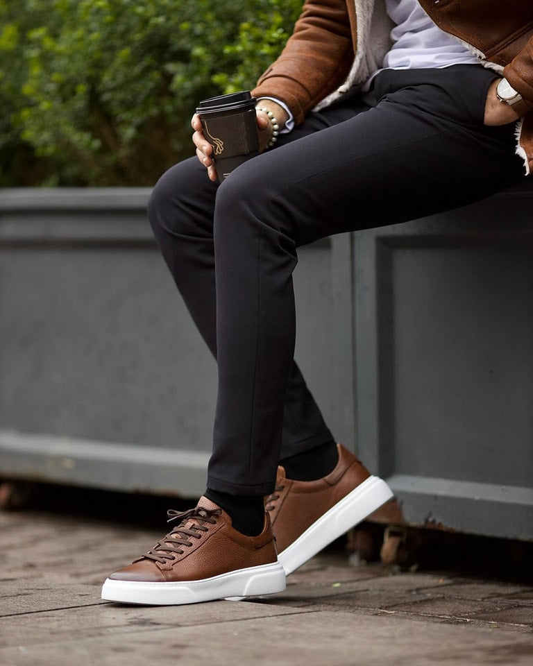 Men's Comfortable Slip Resistant Lace-up Sneakers