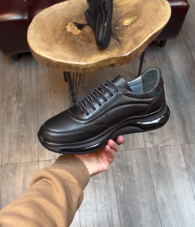 Black Comfort Calfskin Sneakers