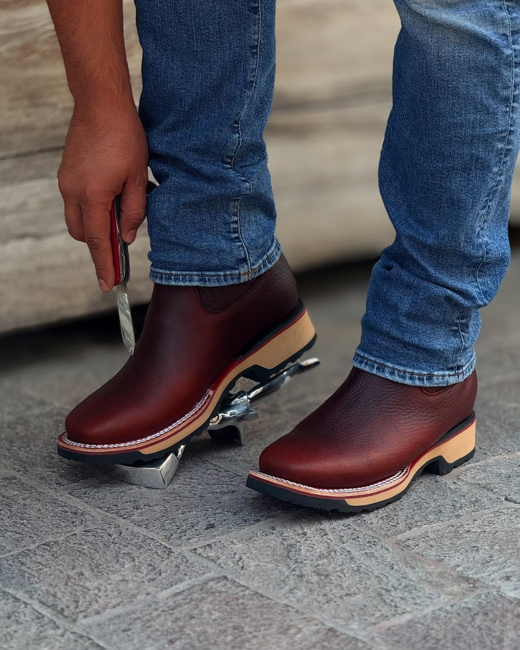 Men's Scratch-resistant Genuine Leather Boots