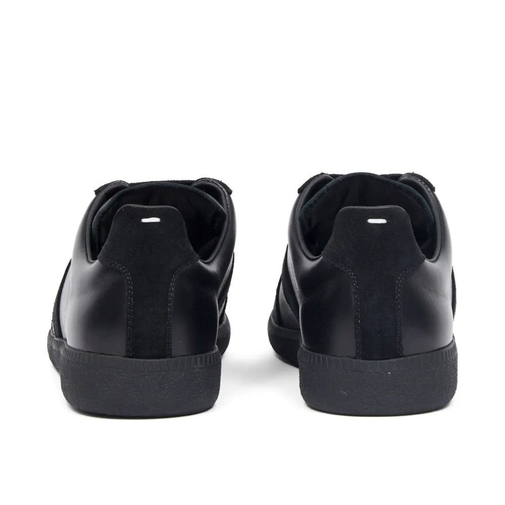 Low-top leather sneakers