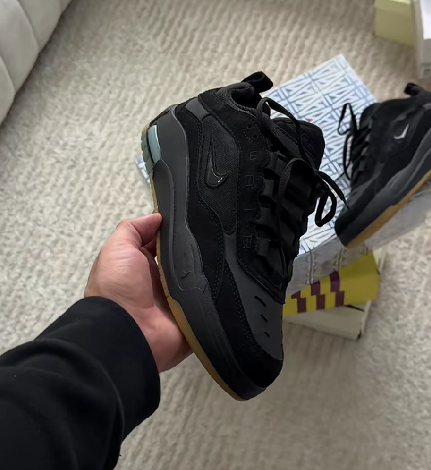 Black Suede & Mesh Multi-Panel Low-Top Skate Sneakers