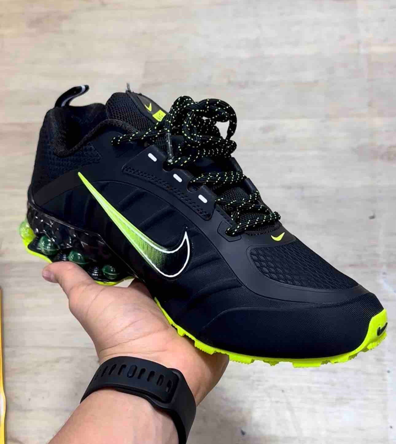 Air Max Cushion Sneakers