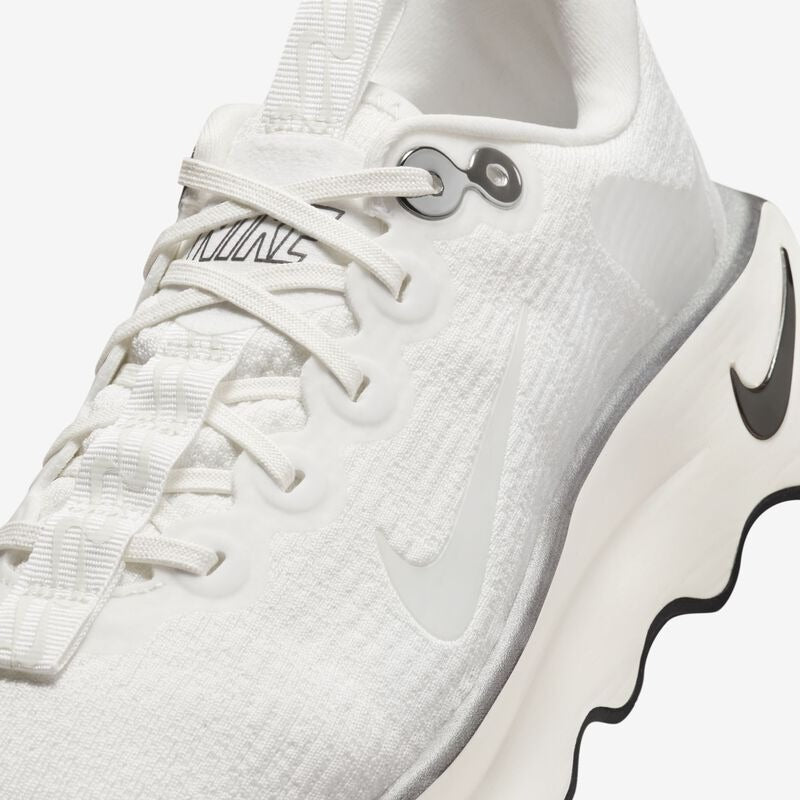 Motiva Walking Shoes