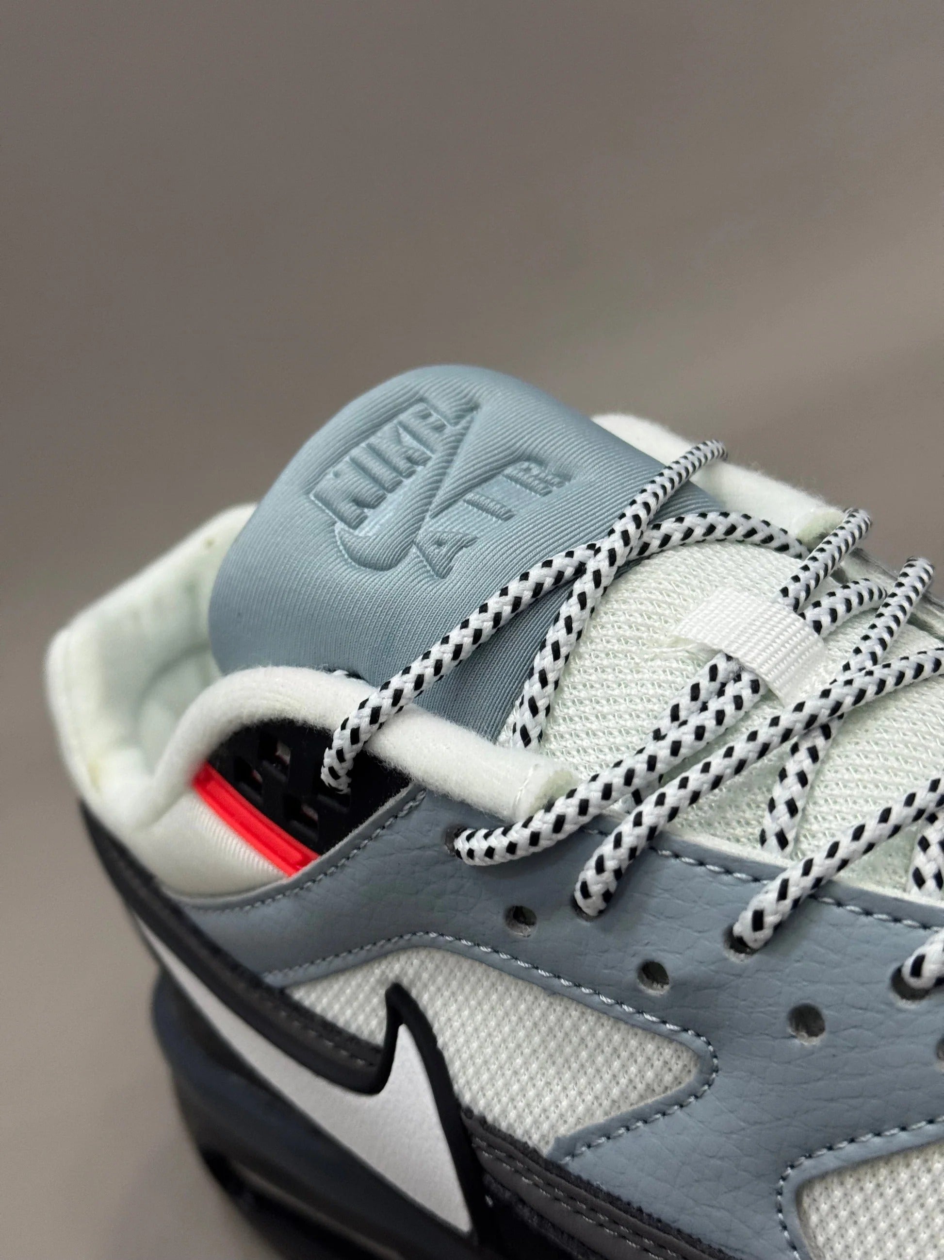 Air Max BW